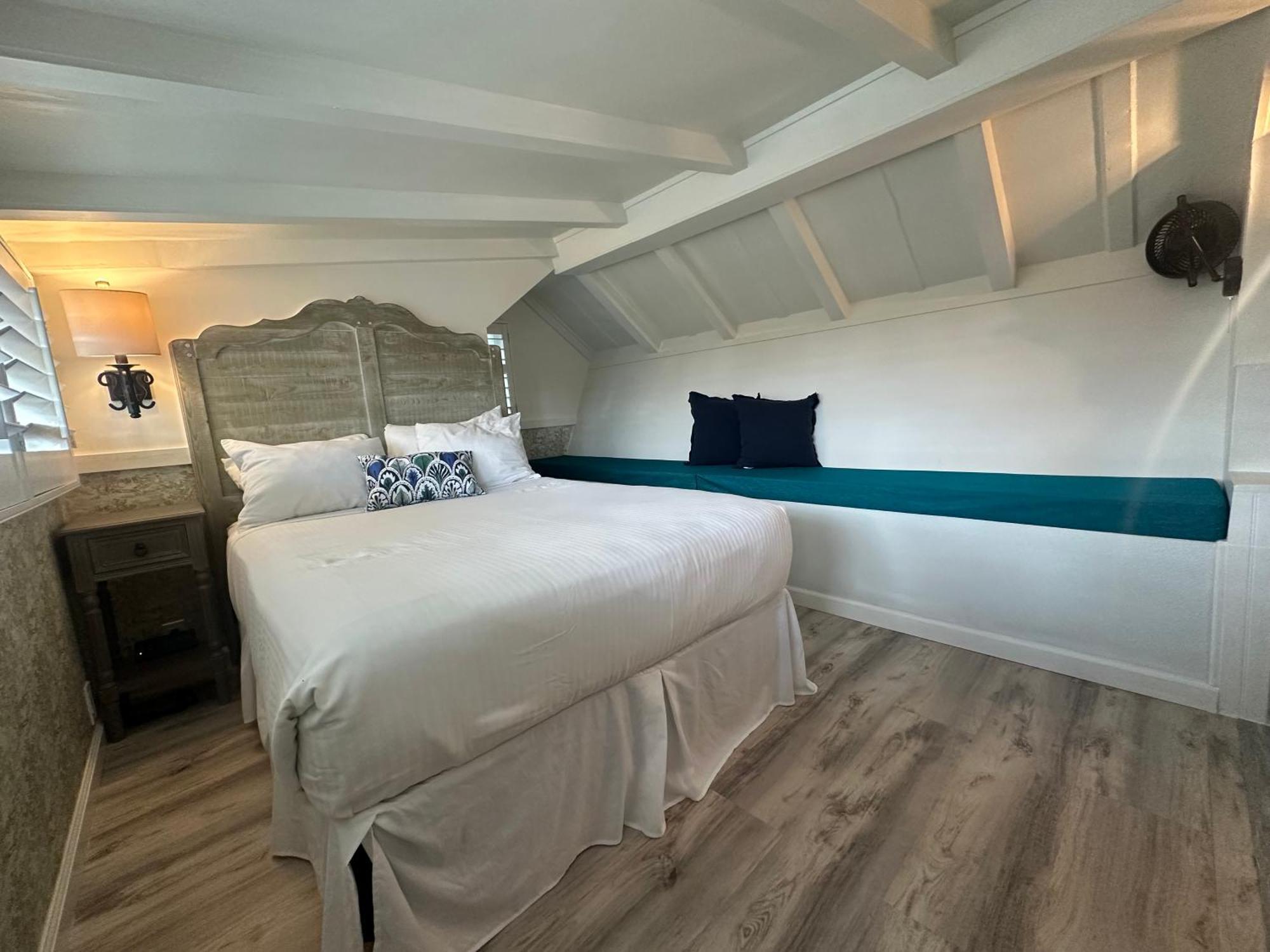 Carmel Green Lantern Inn 외부 사진